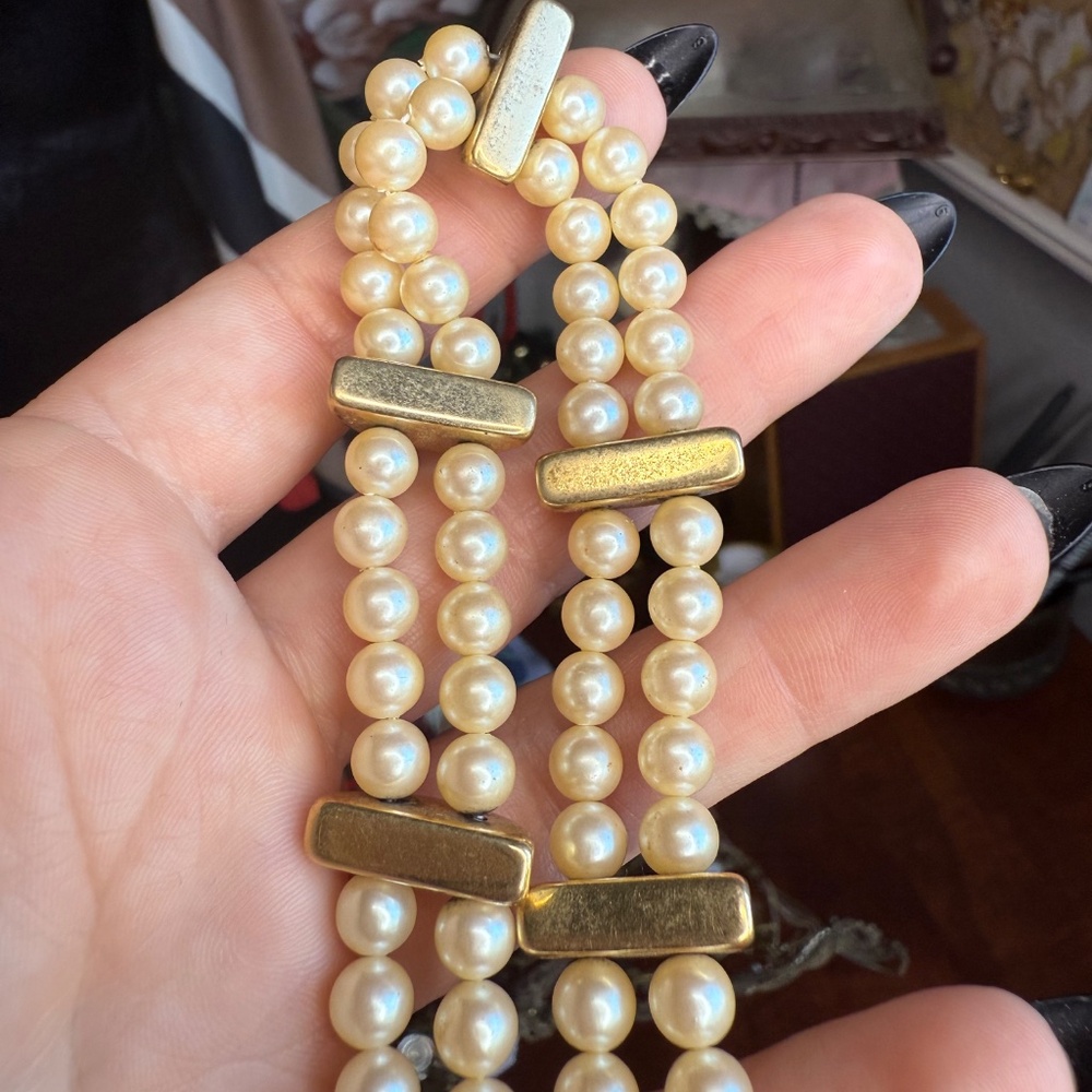 Vintage Monte 2 Strand Glass Pearl and Gold Tone Choker - Picture 9 of 11